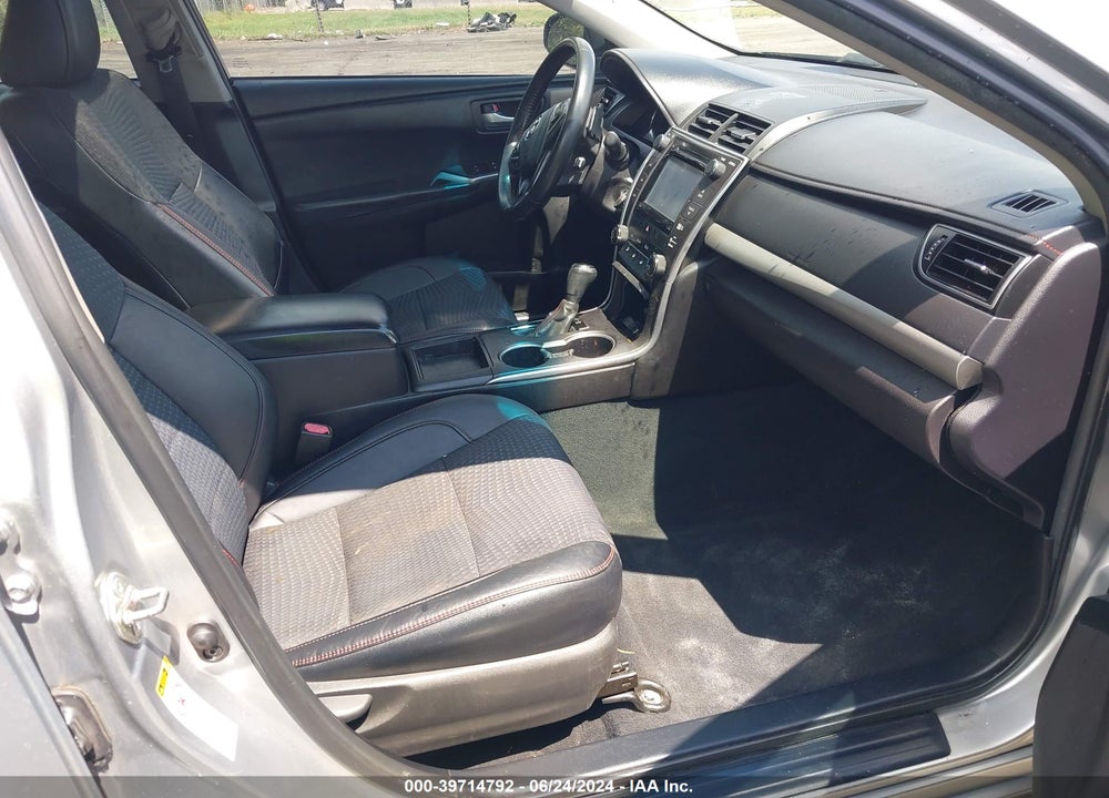 2015 TOYOTA CAMRY SE VIN: 4T1BF1FK5FU045230