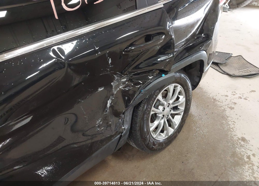 2019 JEEP CHEROKEE LATITUDE PLUS 4X4 VIN: 1C4PJMLB1KD437310