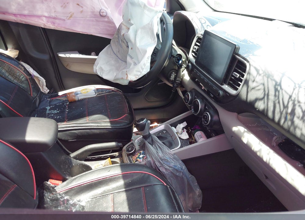 2022 HYUNDAI VENUE SEL VIN: KMHRC8A33NU195626