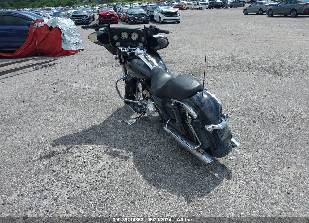 2011 HARLEY-DAVIDSON FLHX VIN: 1HD1KBM14BB654468