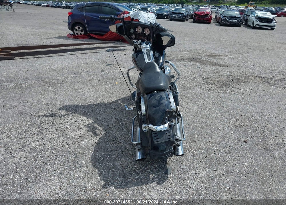 2011 HARLEY-DAVIDSON FLHX VIN: 1HD1KBM14BB654468