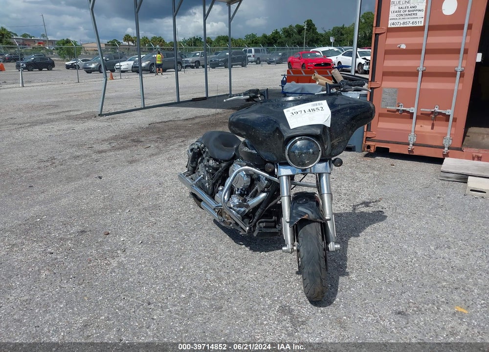 2011 HARLEY-DAVIDSON FLHX VIN: 1HD1KBM14BB654468