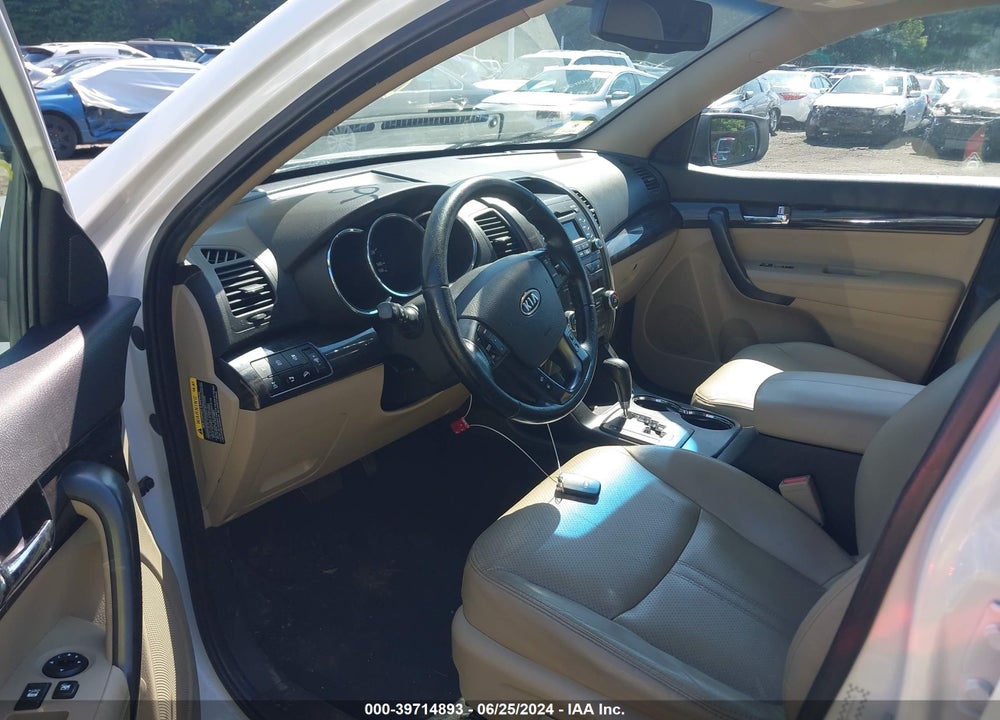 2011 KIA SORENTO EX V6 VIN: 5XYKUDA26BG064271