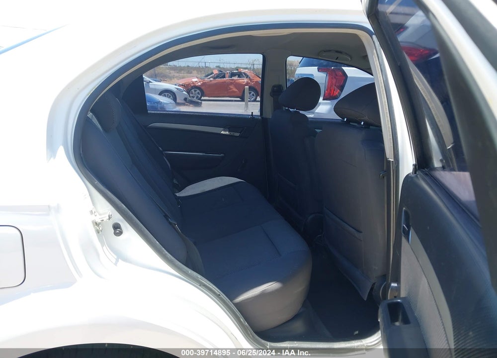 2008 CHEVROLET AVEO LS VIN: KL1TD56638B165011
