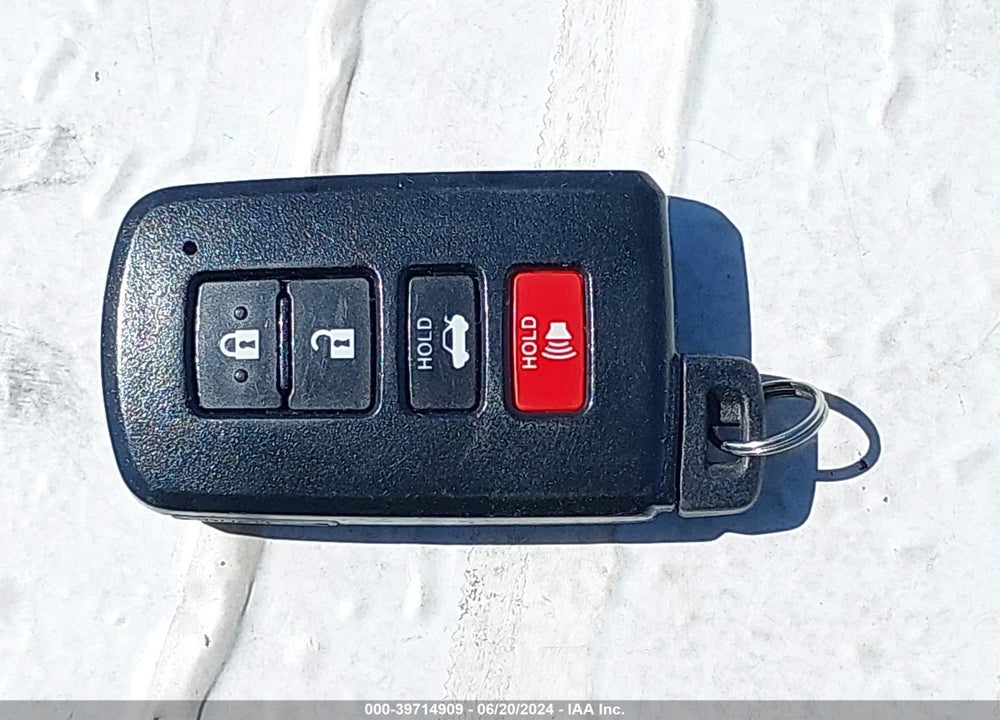 2015 TOYOTA COROLLA VIN: 5YFBURHE8FP266950