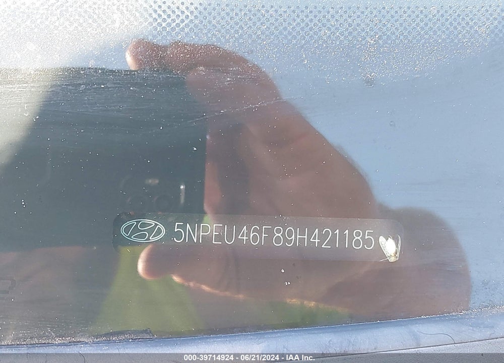 2009 HYUNDAI SONATA LIMITED V6 VIN: 5NPEU46F89H421185