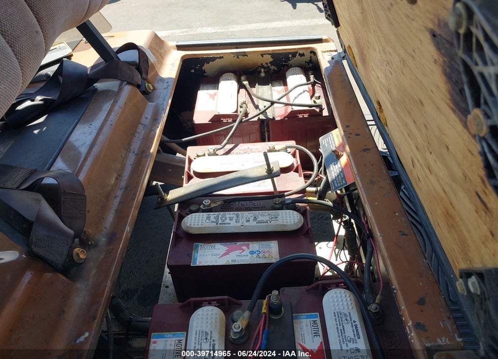 2004 CLUB CAR GOLF CART 48V VIN: AQ0427404326