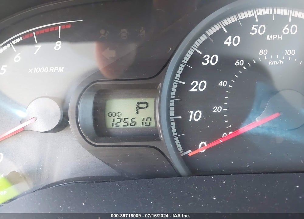2011 TOYOTA SIENNA LE V6 VIN: 5TDKK3DC6BS035652