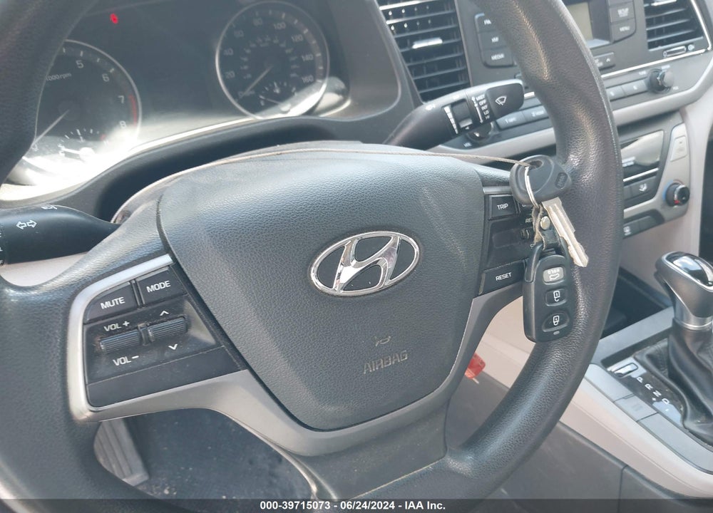 2017 HYUNDAI ELANTRA SE VIN: 5NPD74LF5HH203436