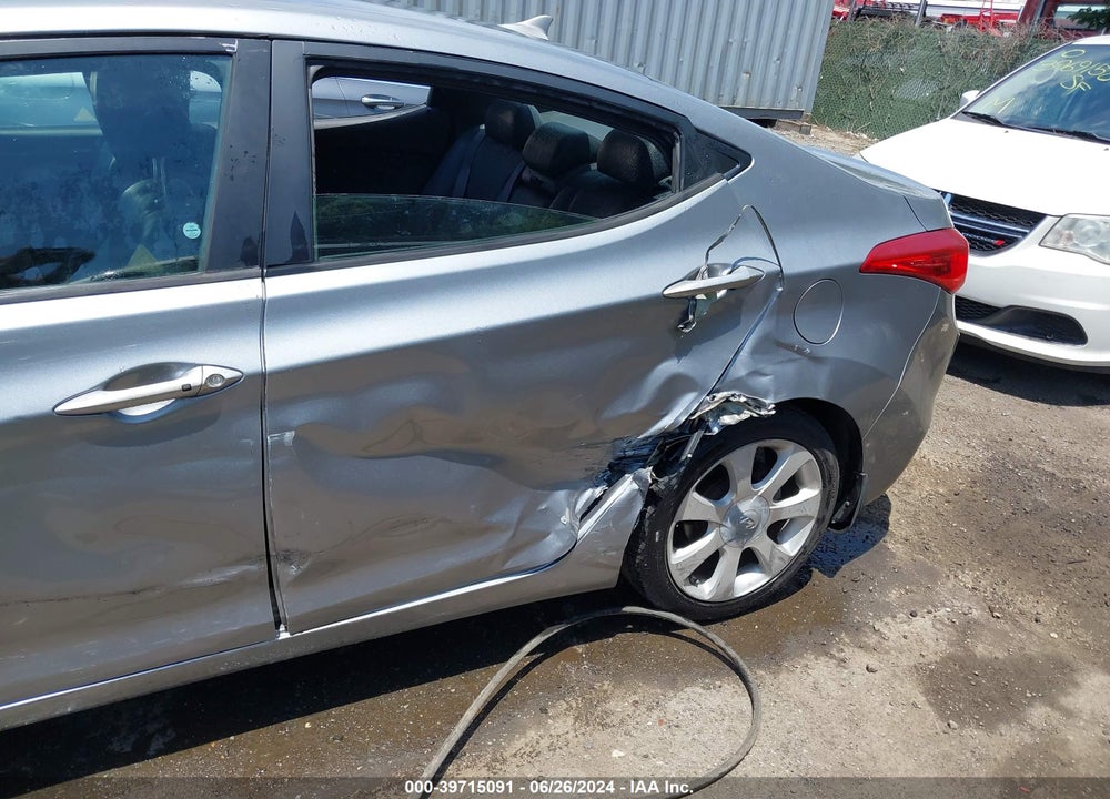 2013 HYUNDAI ELANTRA LIMITED VIN: KMHDH4AE0DU777588