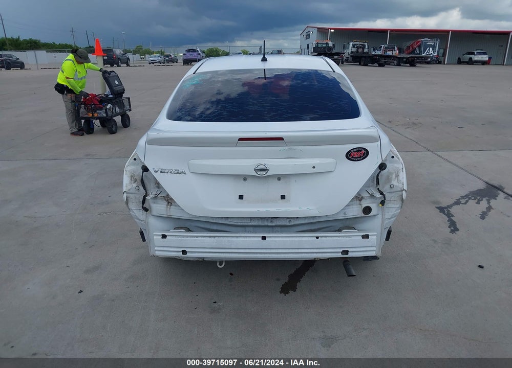 2018 NISSAN VERSA 1.6 S+ VIN: 3N1CN7AP4JL818003