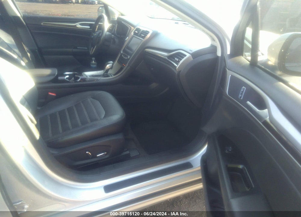 2015 FORD FUSION SE VIN: 3FA6P0HD3FR201175
