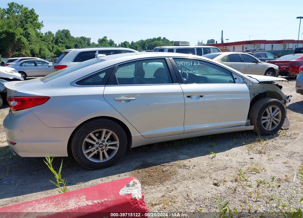 2015 HYUNDAI SONATA SE VIN: 5NPE24AFXFH096256