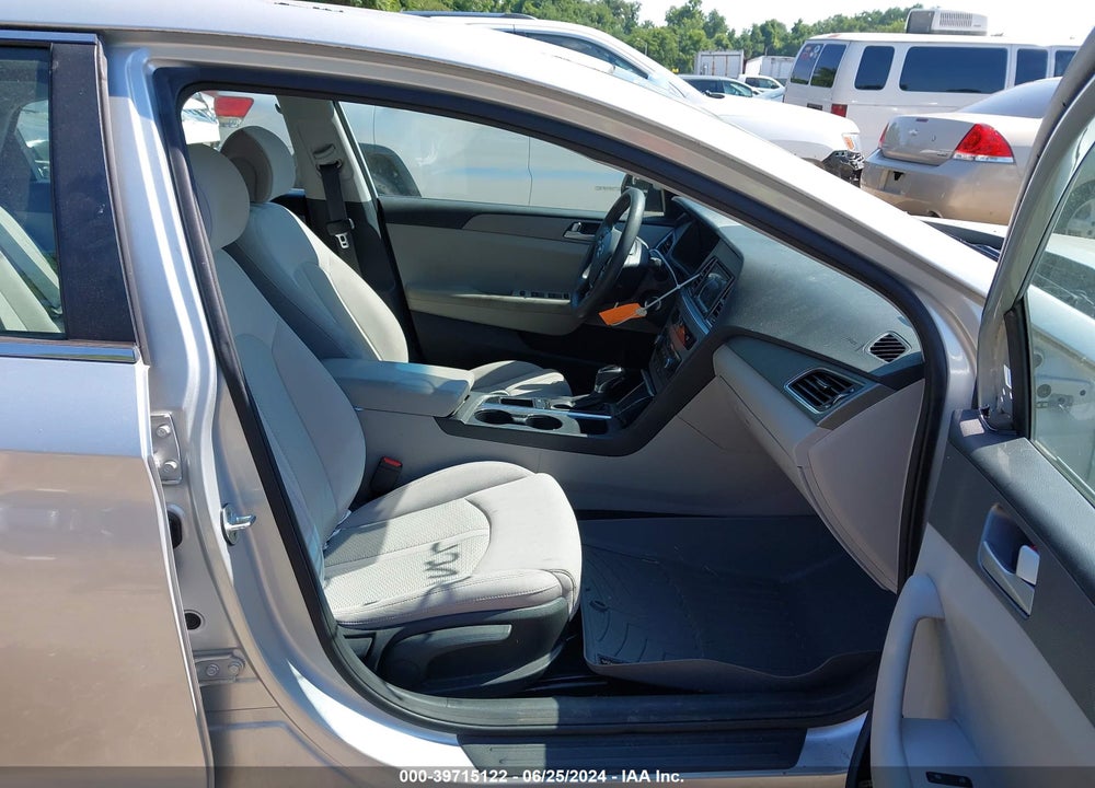 2015 HYUNDAI SONATA SE VIN: 5NPE24AFXFH096256