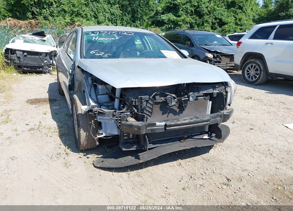 2015 HYUNDAI SONATA SE VIN: 5NPE24AFXFH096256