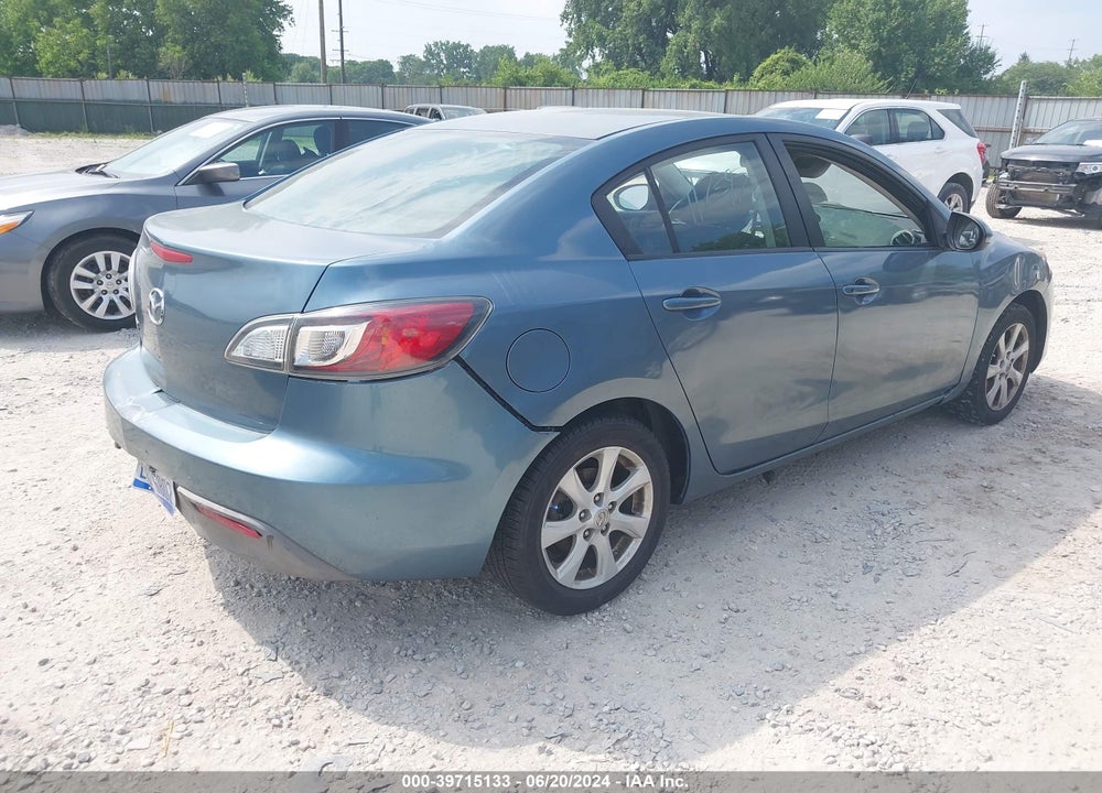 2011 MAZDA 3 I TOURING VIN: JM1BL1VF0B1387682