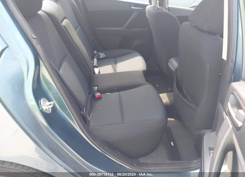 2011 MAZDA 3 I TOURING VIN: JM1BL1VF0B1387682