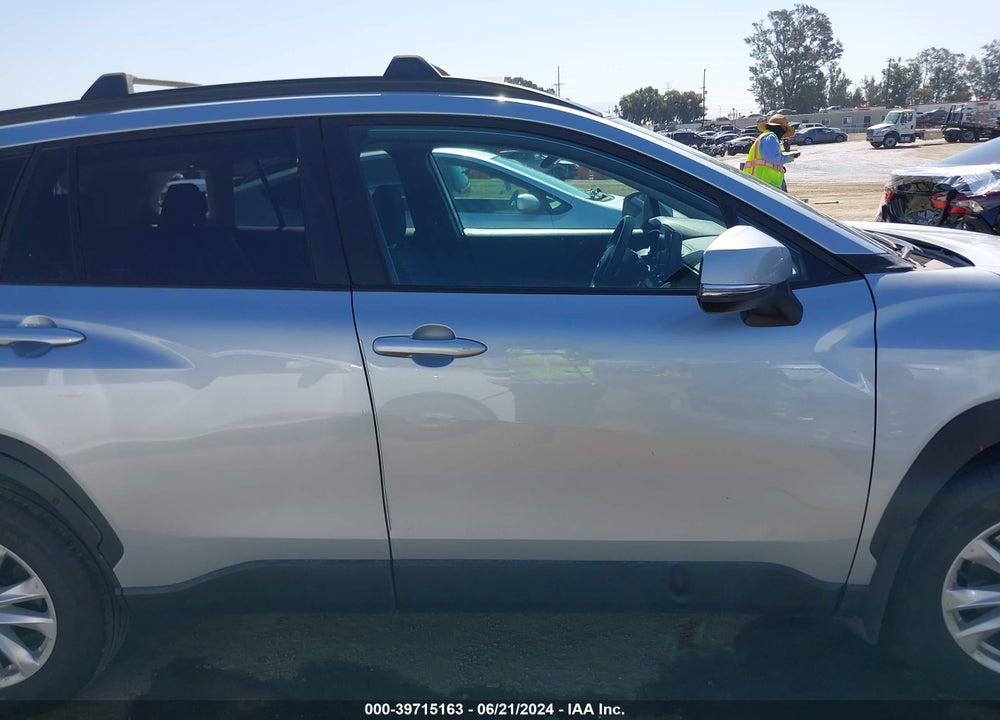 2024 TOYOTA COROLLA CROSS LE VIN: 7MUBAAAG1RV075944