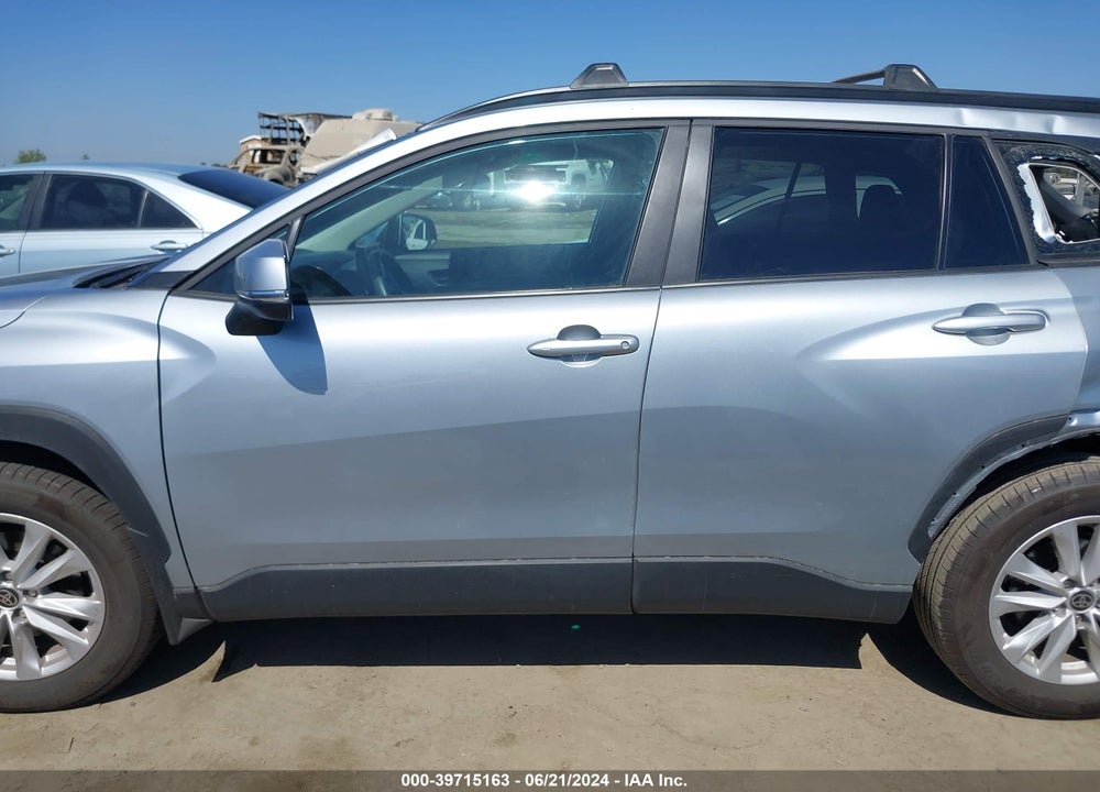 2024 TOYOTA COROLLA CROSS LE VIN: 7MUBAAAG1RV075944