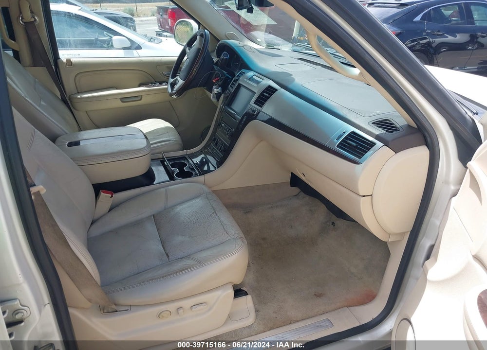 2008 CADILLAC ESCALADE ESV STANDARD VIN: 1GYFK66858R160073
