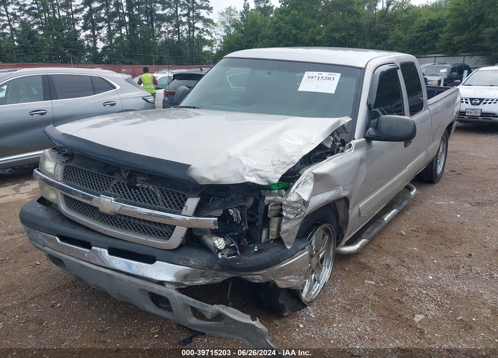 2004 CHEVROLET SILVERADO 1500 LS VIN: 2GCEC19V741131888