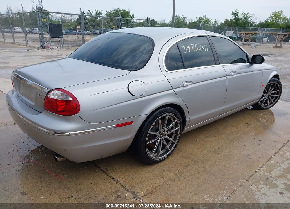 2006 JAGUAR S-TYPE 4.2L V8 VIN: SAJWA01B16HN52271