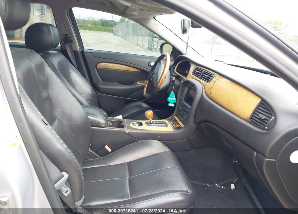 2006 JAGUAR S-TYPE 4.2L V8 VIN: SAJWA01B16HN52271