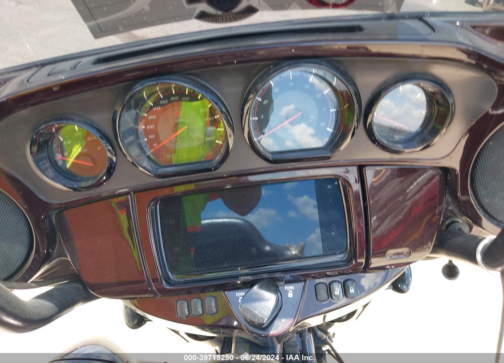 2019 HARLEY-DAVIDSON FLHXSE VIN: 1HD1PXL1XKB959585