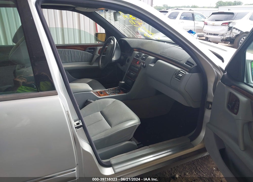 1998 MERCEDES-BENZ E 430 VIN: WDBJF70F7WA638036