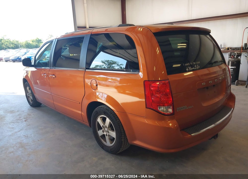 2011 DODGE GRAND CARAVAN CREW VIN: 2D4RN5DG0BR748949