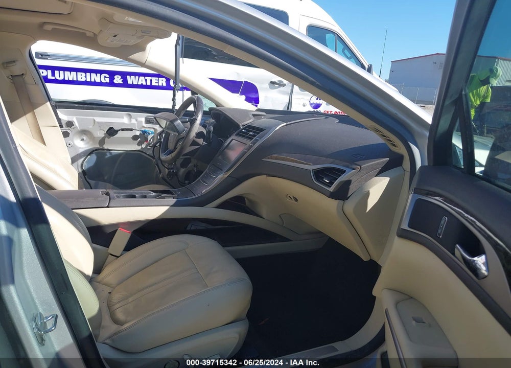 2015 LINCOLN MKZ HYBRID VIN: 3LN6L2LU7FR626578