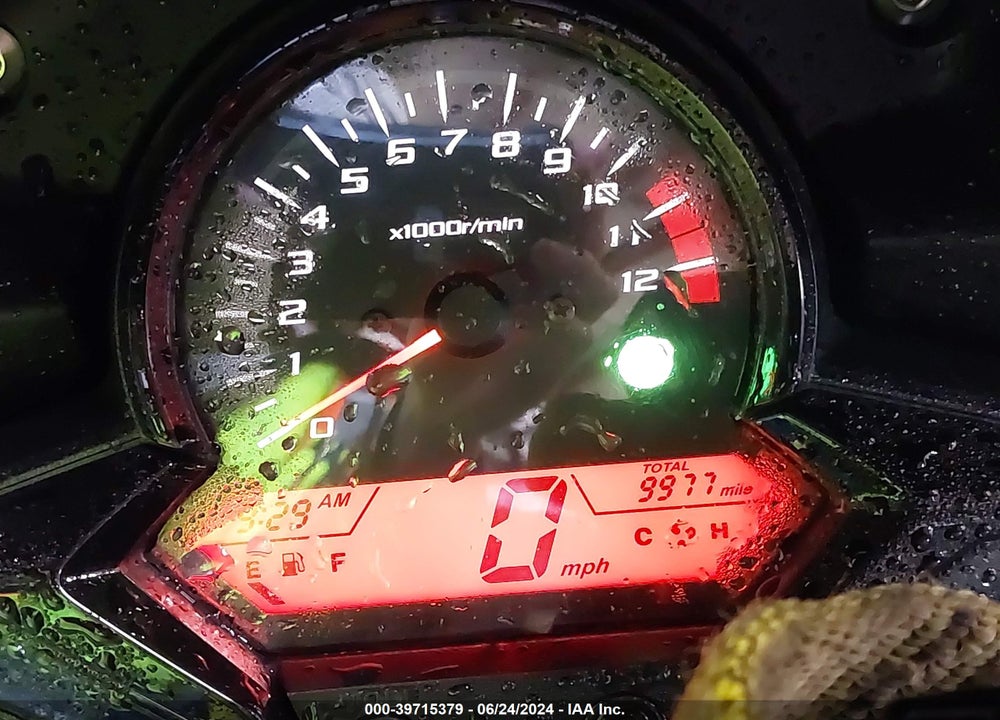 2015 HONDA CBR300 R VIN: MLHNC5106F5101612
