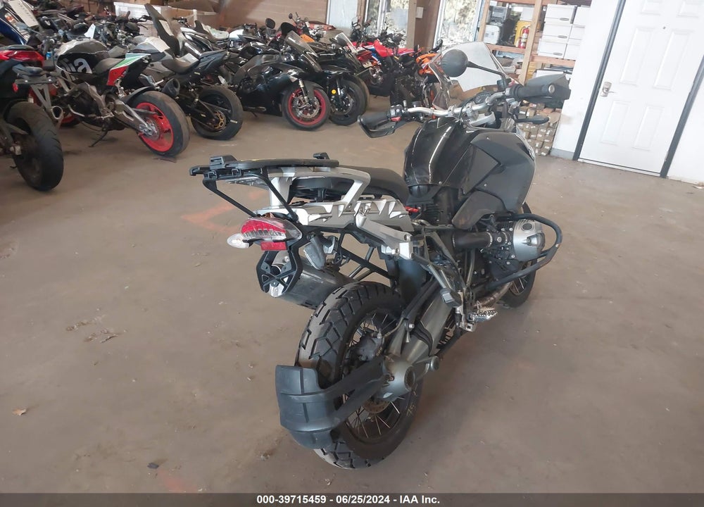 2011 BMW R1200 GS VIN: WB1046008BZX51883