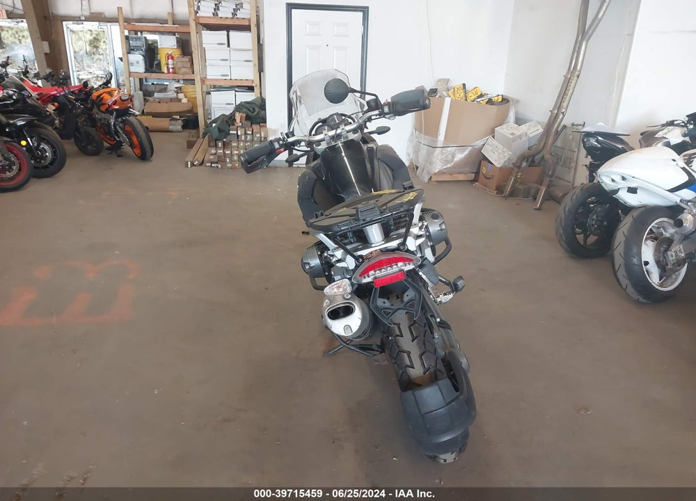 2011 BMW R1200 GS VIN: WB1046008BZX51883