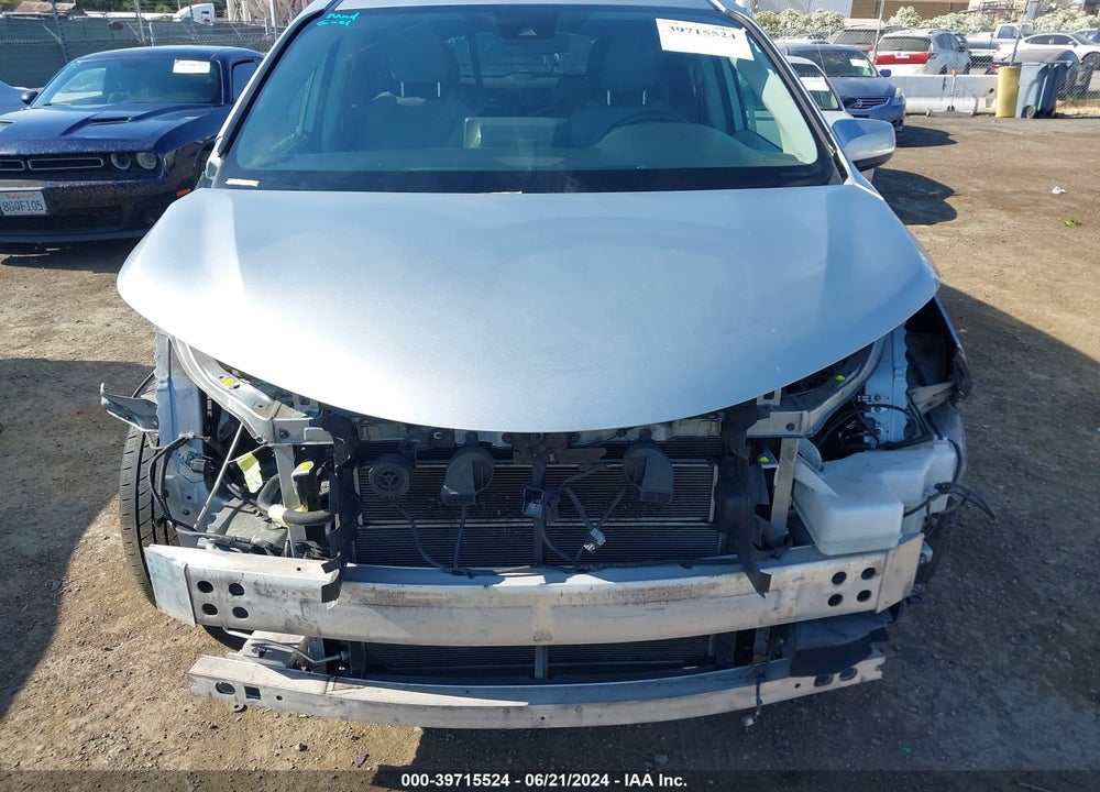 2021 TOYOTA SIENNA LE VIN: 5TDKRKEC4MS072173