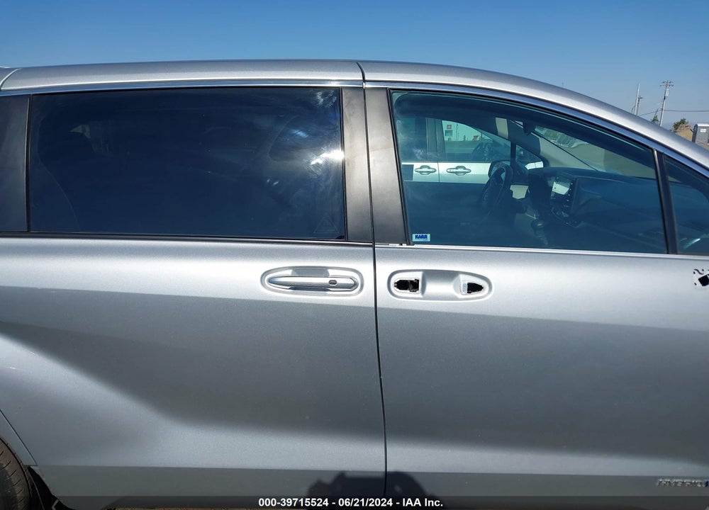 2021 TOYOTA SIENNA LE VIN: 5TDKRKEC4MS072173
