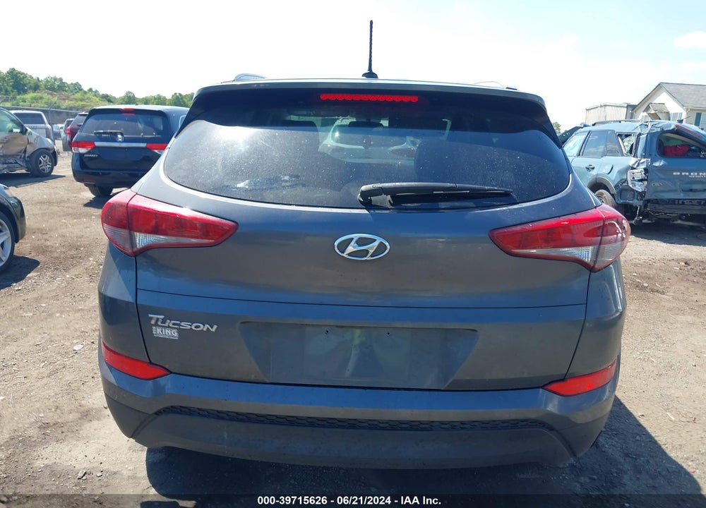 2017 HYUNDAI TUCSON SE VIN: KM8J33A4XHU377241