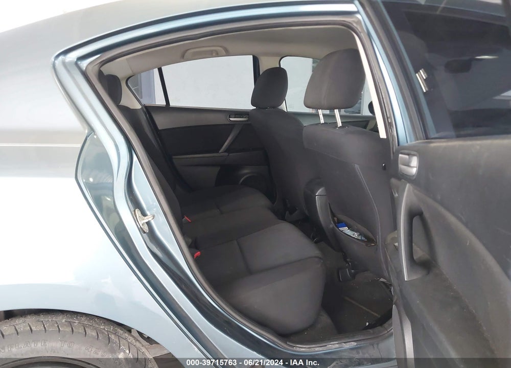 2011 MAZDA 3 I TOURING VIN: JM1BL1VG3B1373106