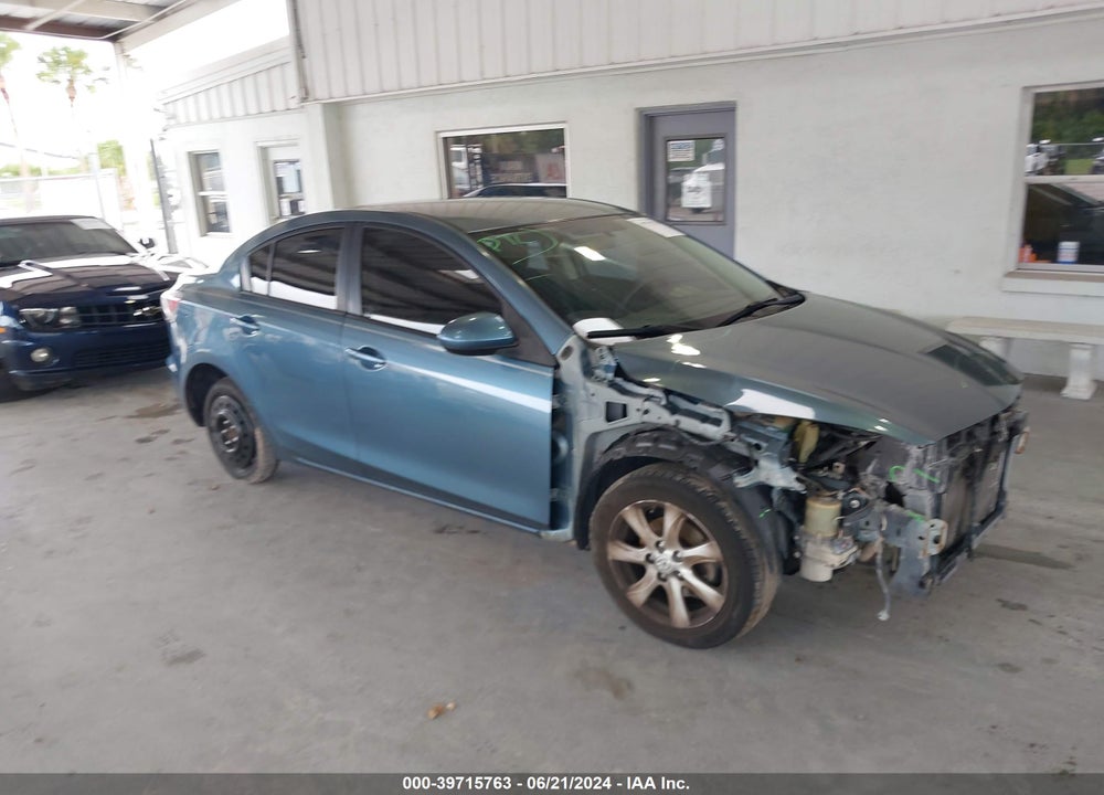 2011 MAZDA 3 I TOURING VIN: JM1BL1VG3B1373106