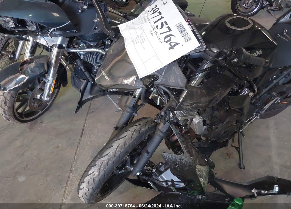 2023 KAWASAKI EX400 VIN: JKAEXKH14PDAN4198