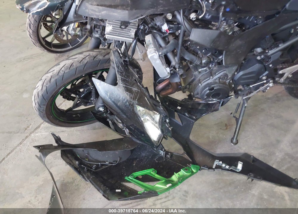 2023 KAWASAKI EX400 VIN: JKAEXKH14PDAN4198