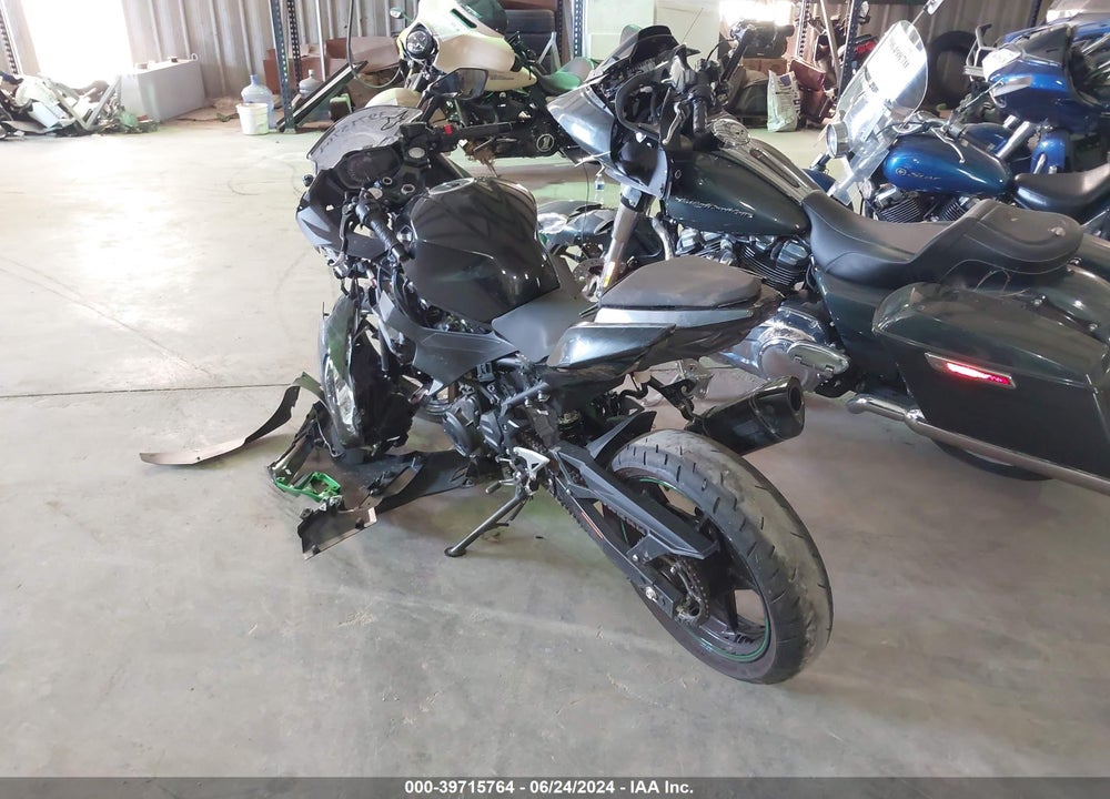 2023 KAWASAKI EX400 VIN: JKAEXKH14PDAN4198