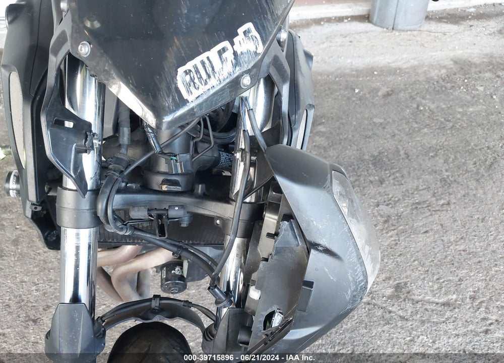 2018 YAMAHA MT07 VIN: JYARM27E1JA001092