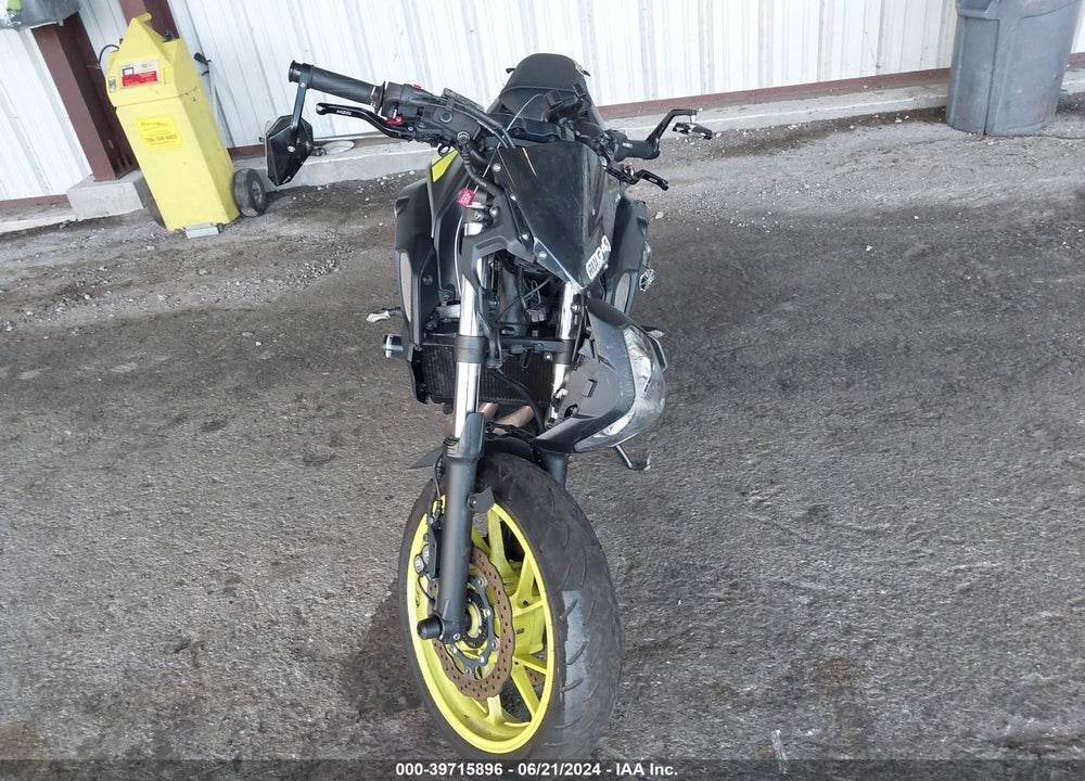 2018 YAMAHA MT07 VIN: JYARM27E1JA001092