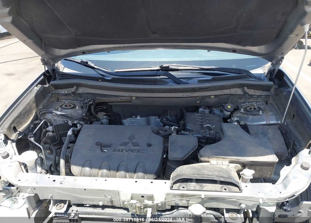 2018 MITSUBISHI OUTLANDER ES VIN: JA4AD2A36JZ009256