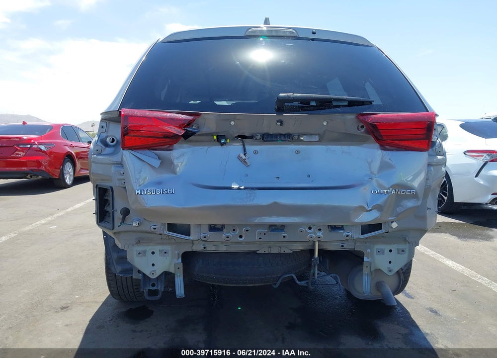 2018 MITSUBISHI OUTLANDER ES VIN: JA4AD2A36JZ009256