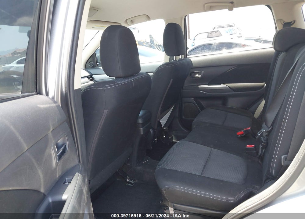 2018 MITSUBISHI OUTLANDER ES VIN: JA4AD2A36JZ009256
