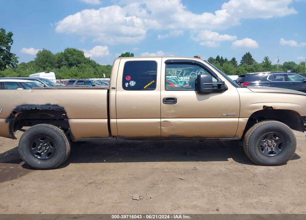 2000 CHEVROLET SILVERADO 1500 LT VIN: 1GCEK19T2YE223240