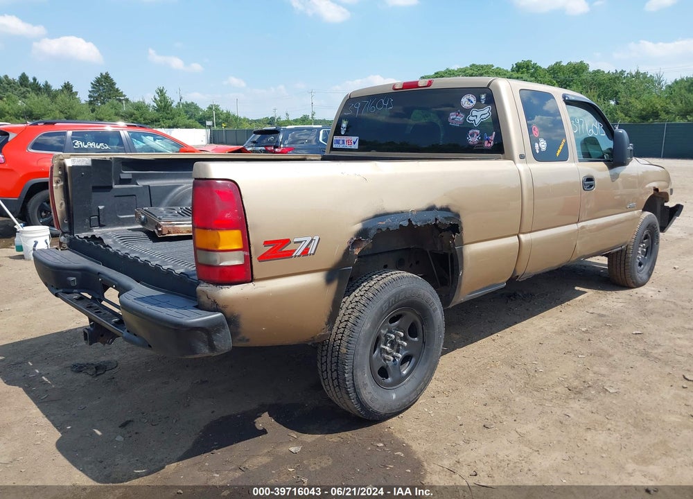 2000 CHEVROLET SILVERADO 1500 LT VIN: 1GCEK19T2YE223240
