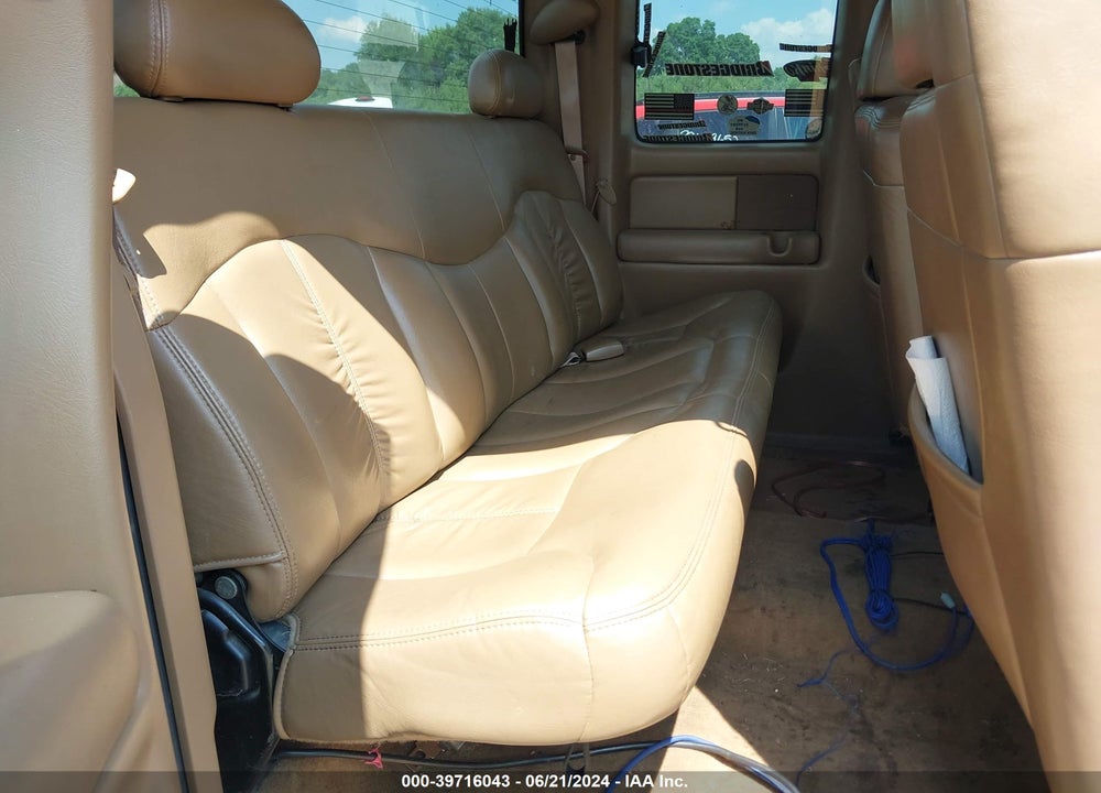 2000 CHEVROLET SILVERADO 1500 LT VIN: 1GCEK19T2YE223240